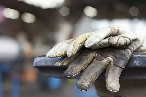 مشاغل سخت و زیان اور مشاغل سخت و زیان اور شرکت آوید سامانه رایمون